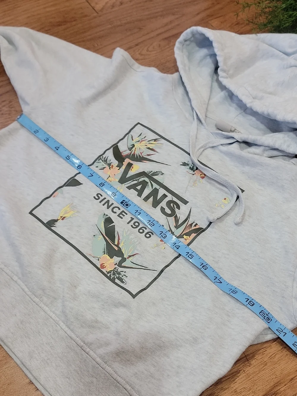 3/$10 *Vans Tropical Cropped Hoodie - Picture 8 of 12